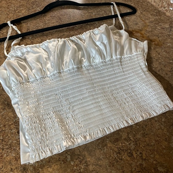 Zaful small cropped top, white top, spring top - Picture 8 of 12